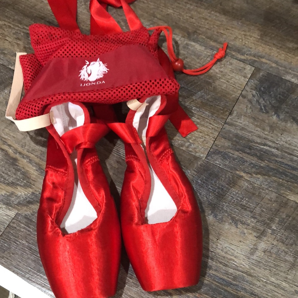 Elegant Red Ballet Slippers by IJONDA 37 - M W1